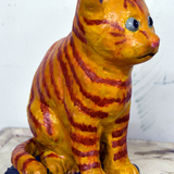 トラ猫　陶彫　M.H　作　：制作時小学６年生